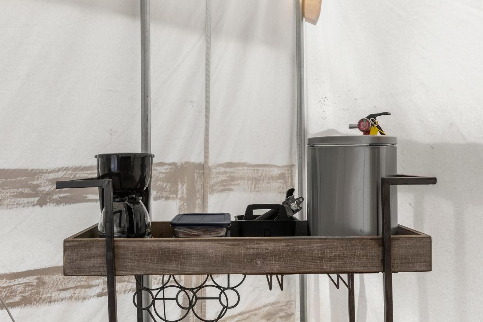 River Front Hallowed Horse Glamp Tent 2 Campo de lujo